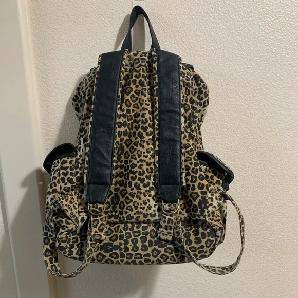 Leopard backpack - Picture 3 of 3
